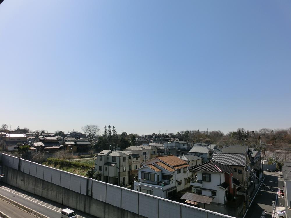 View photos from the dwelling unit. View from local (March 2013) Shooting