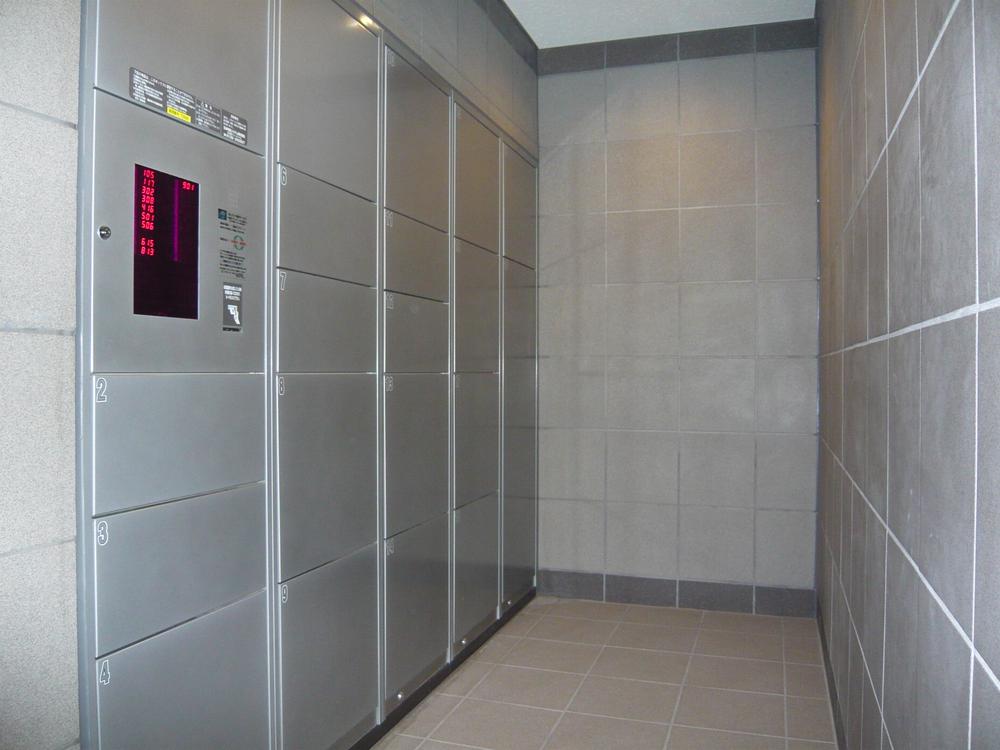 Other common areas. Courier BOX absence at the time also to receive luggage