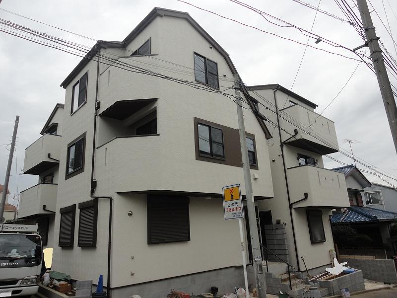 Local appearance photo. Subdivision of the southeast corner lot