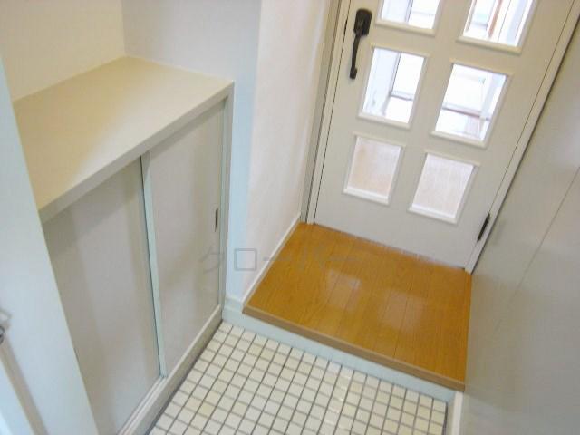 Entrance. The room from the front door