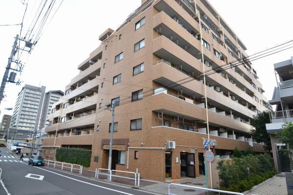 Local appearance photo. Administrative expenses: 16500 yen / Month repair reserve: 9820 yen / Month Parking: 30000 yen ~ 35000 yen / Month