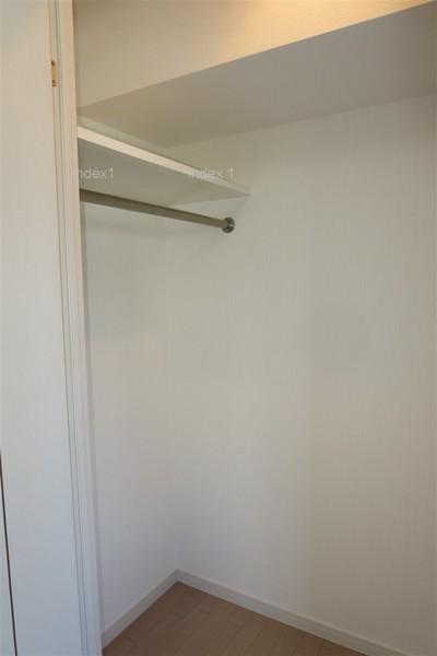 Receipt. Walk-in closet with