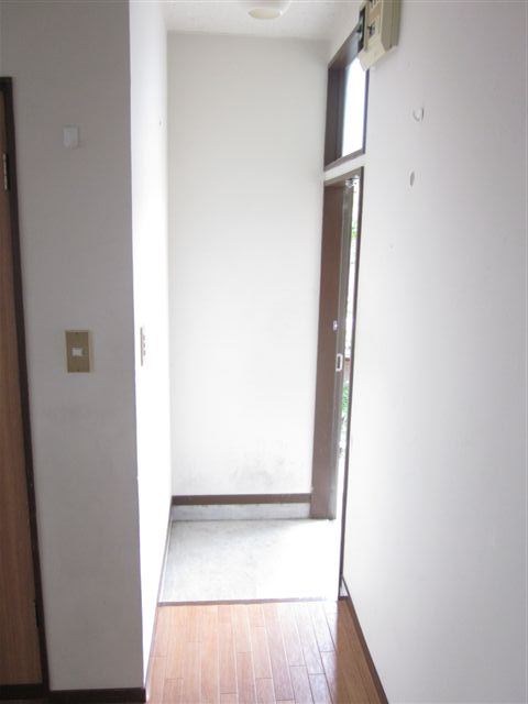 Entrance. Pet breeding Allowed conditions Negotiable