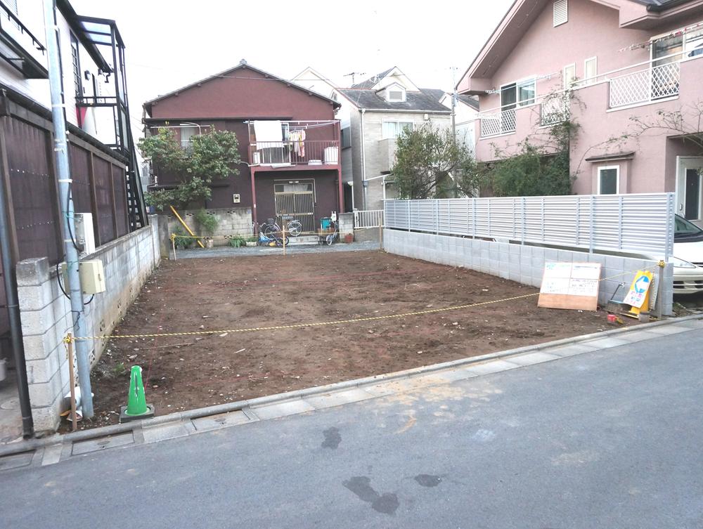 Local appearance photo. Local (11 May 2013) Shooting