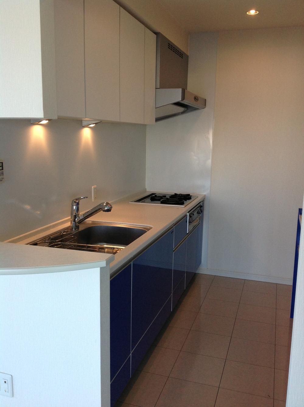 Kitchen. Local (12 May 2013) Shooting