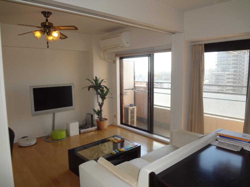 Living. Indoor (11 May 2013) Shooting