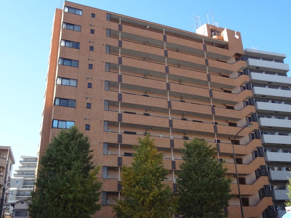 Local appearance photo. Local (11 May 2013) Shooting