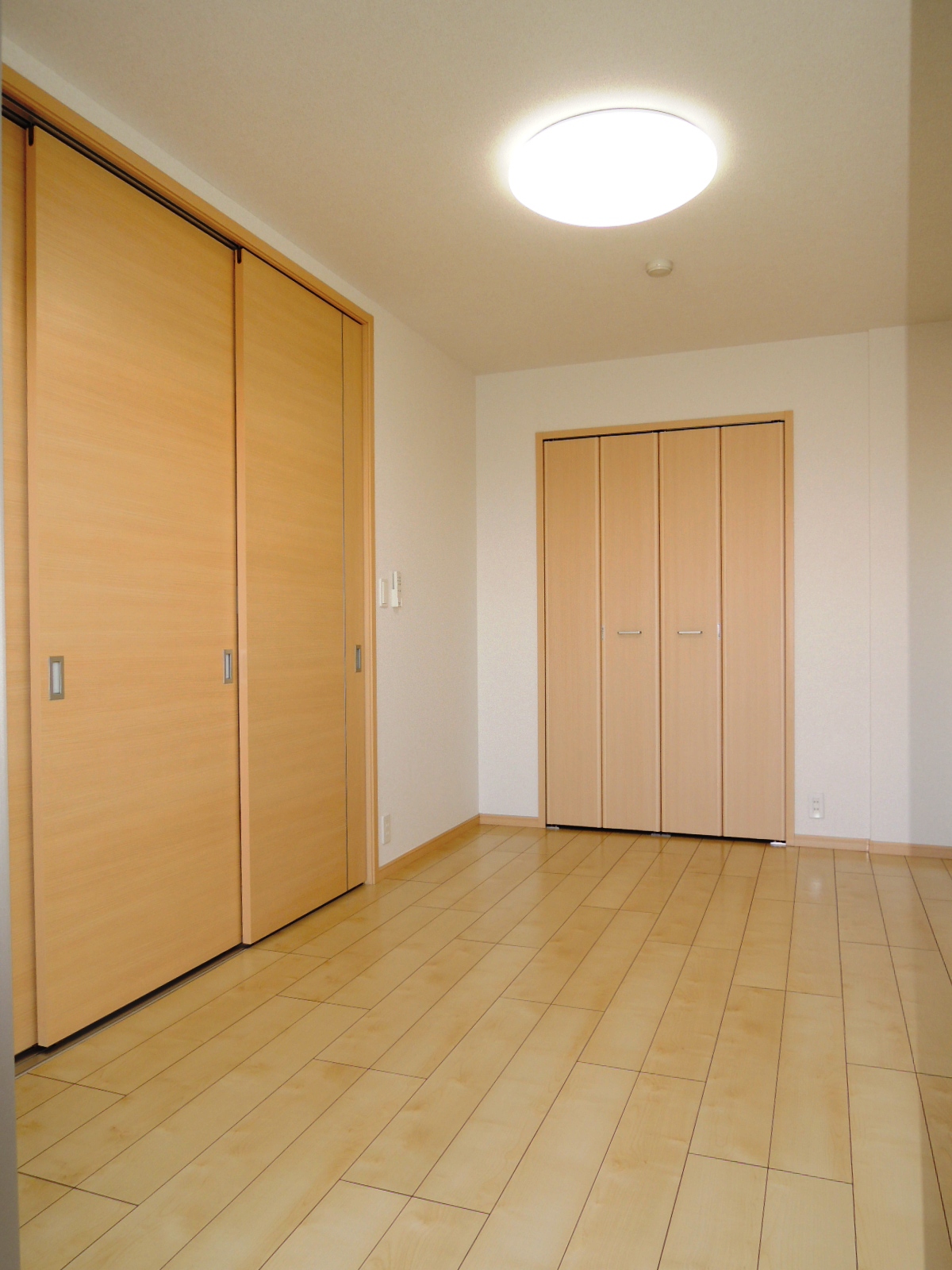 Other room space. Western style room