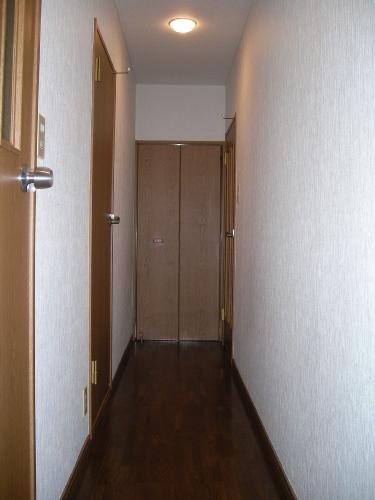 Other room space. Corridor