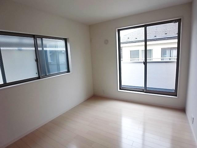 Same specifications photos (Other introspection). Western-style construction cases