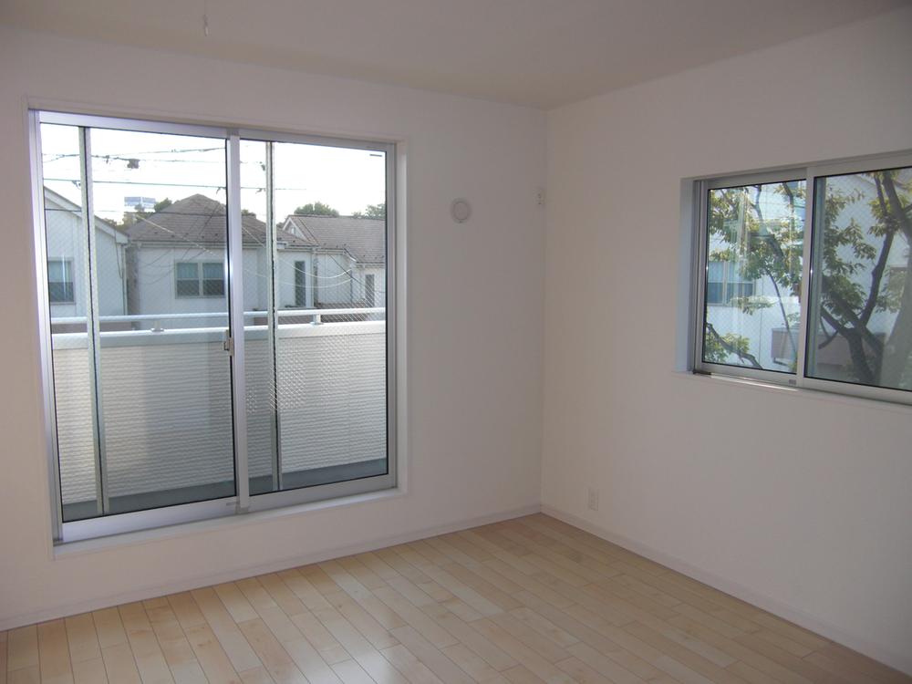 Same specifications photos (Other introspection). Western-style construction cases