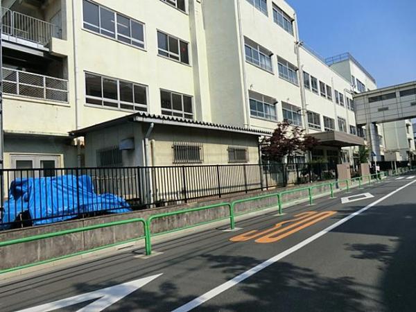 Junior high school. 960m up to junior high school Shimura second junior high school