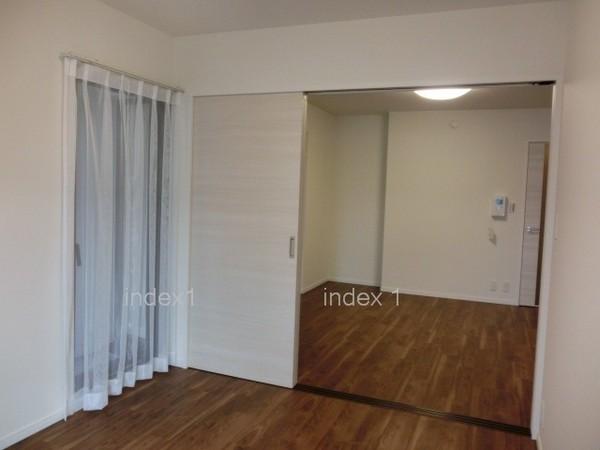 Non-living room. Sliding door open can also be used to open ☆