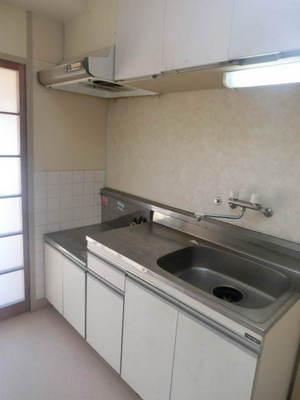 Kitchen. Two-burner gas installation Allowed