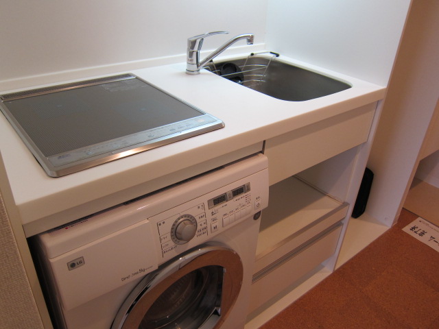 Kitchen. Drum-type washing machine