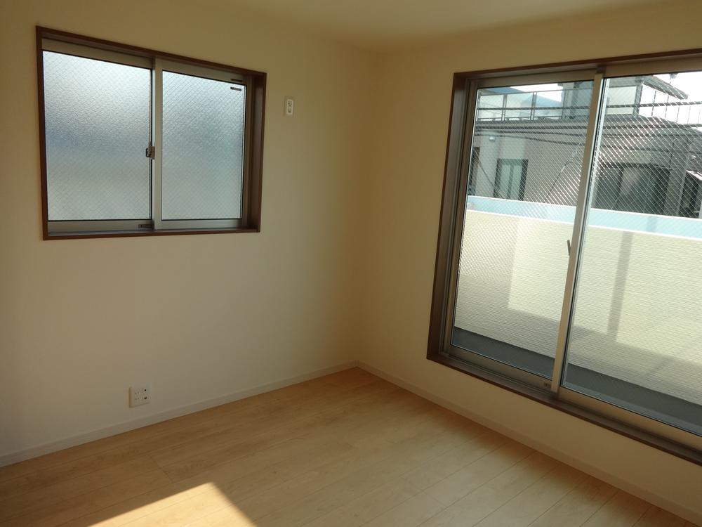 Non-living room. Indoor (12 May 2013) Shooting