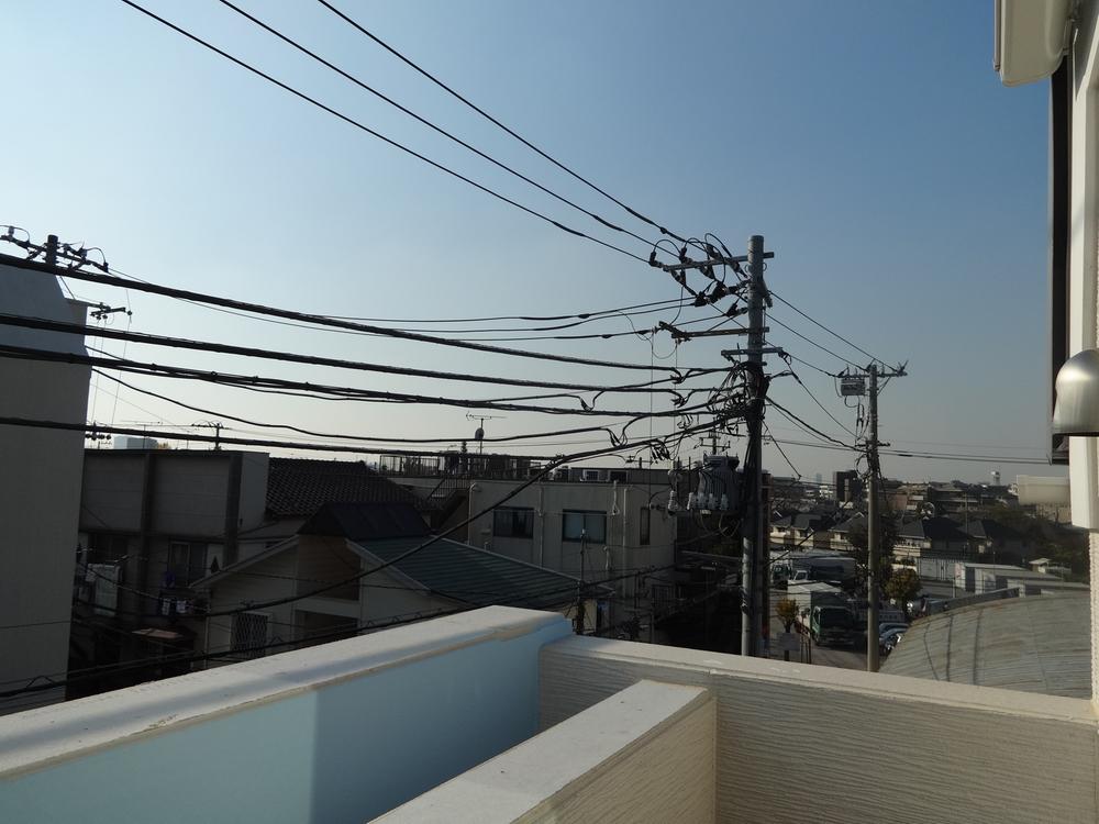 View photos from the dwelling unit. View from the site (December 2013) Shooting