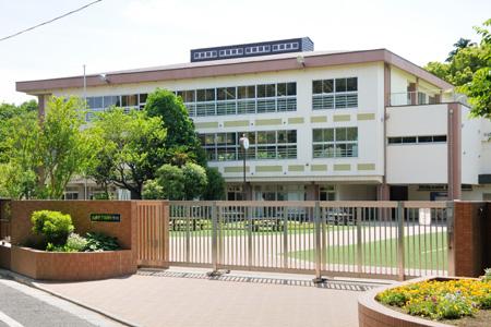 Primary school. 535m until Itabashi Sakuragawa Elementary School