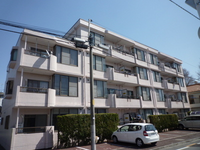 Building appearance. Shooting from the northwest side