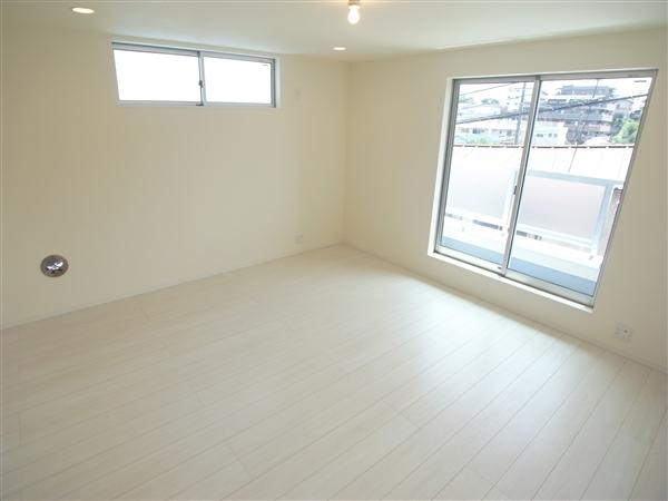 Living. Living 2013 / 07 shooting