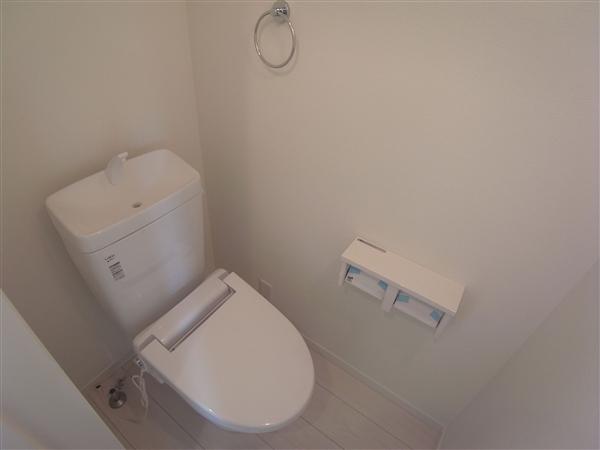 Toilet. WC 2013 / 08 shooting