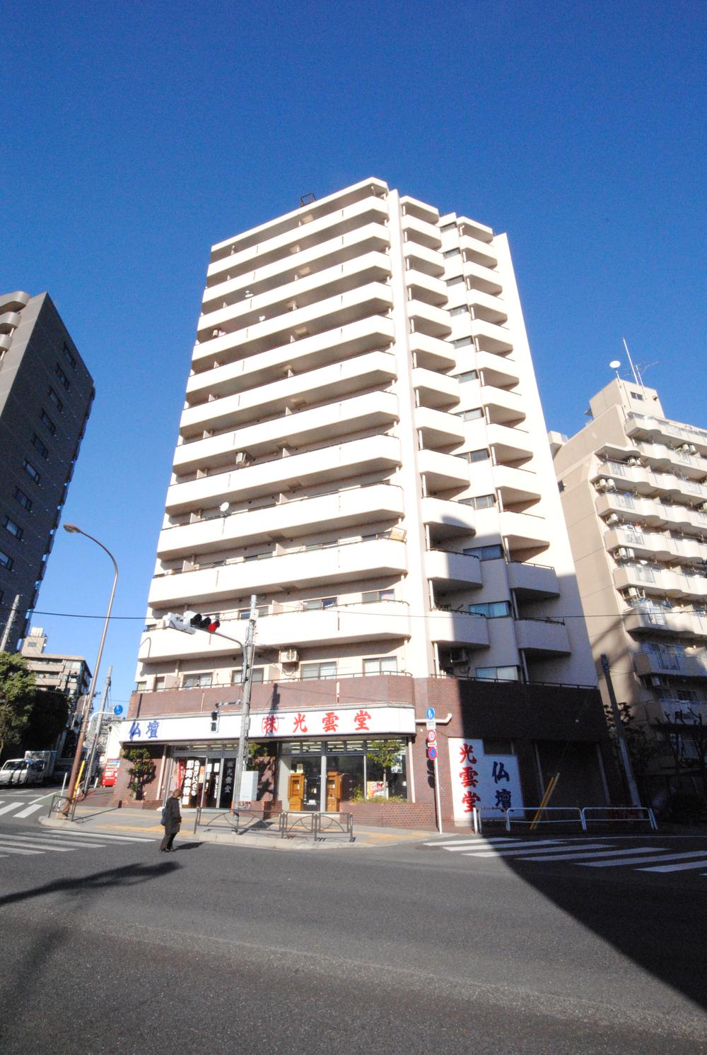 Local appearance photo. Local (12 May 2013) Shooting