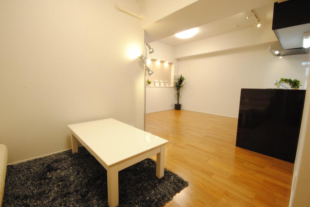 Living. Local (12 May 2013) Shooting