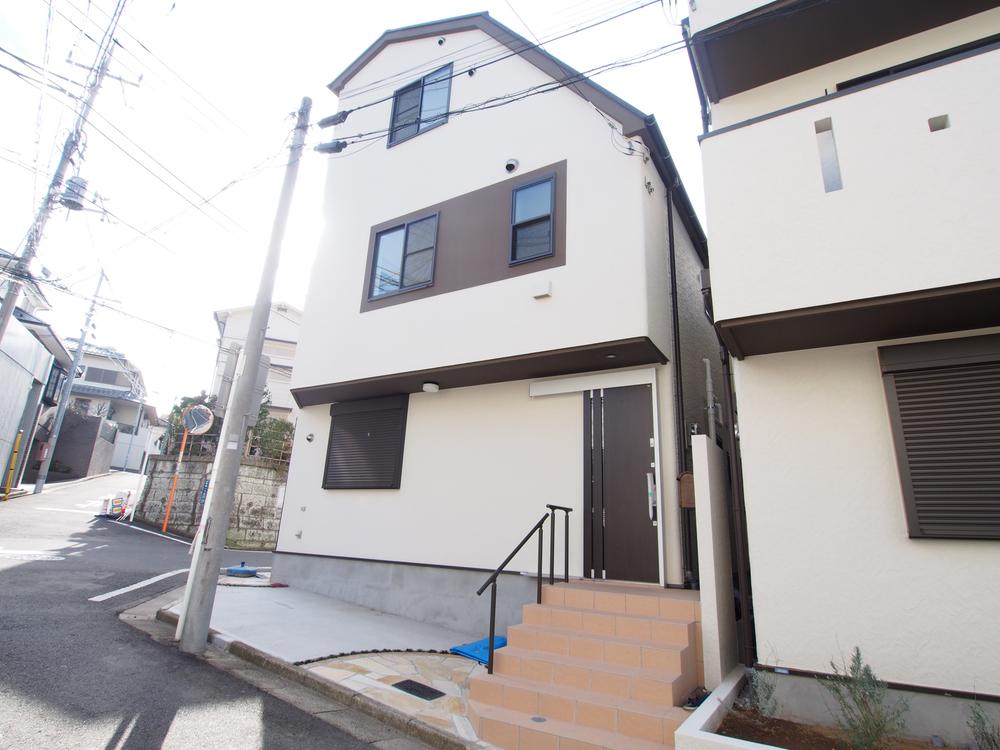 Local appearance photo. Appearance (12 May 2013) Shooting