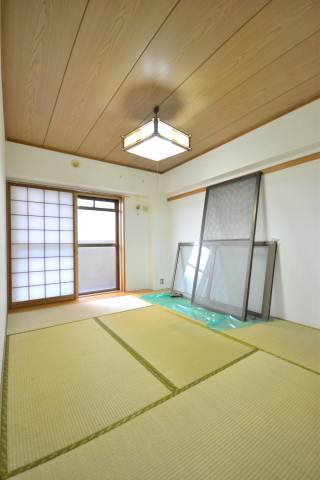 Living and room. Photo another room