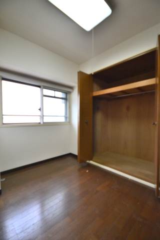 Receipt. Photo another room