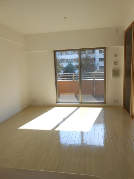 Living. ◎ 15.3 Pledge LDK