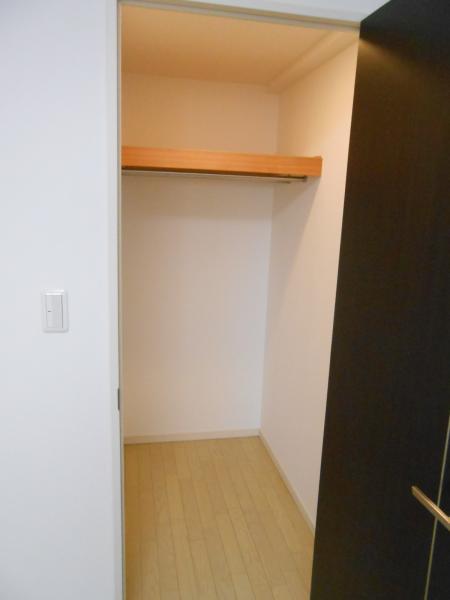 Receipt. ◎ 5 Pledge Western-style closet