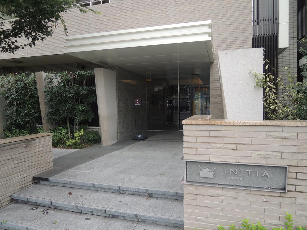 Local appearance photo. Local (12 May 2013) Shooting