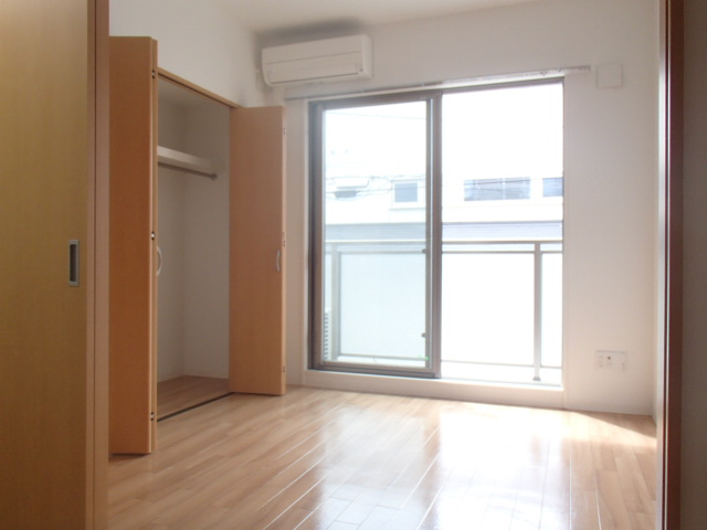 Living and room. Bright rooms