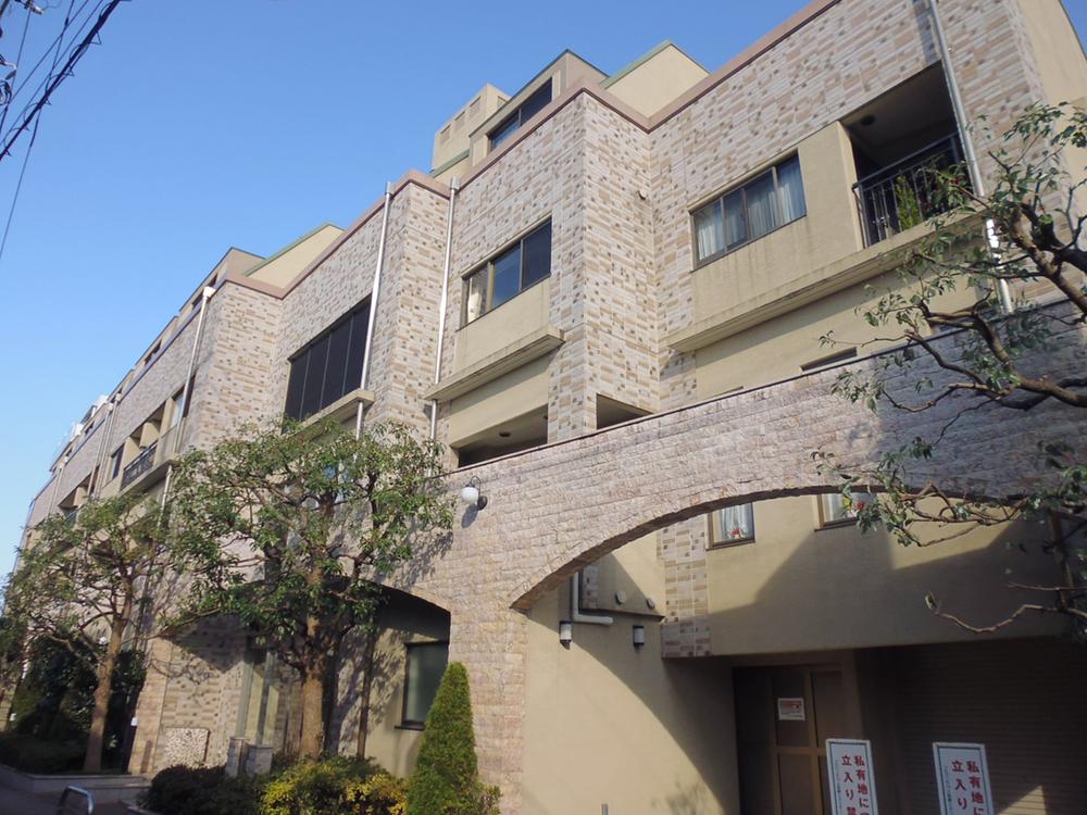 Local appearance photo