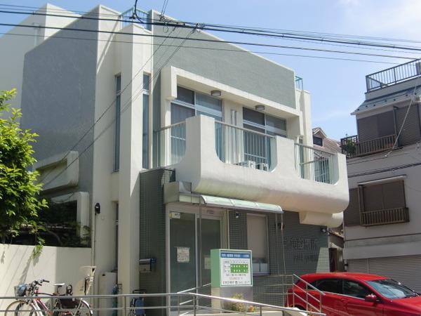 Hospital. 254m to North Point clinic