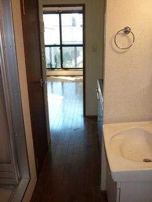 Other room space. 3 Pledge kitchen space. 