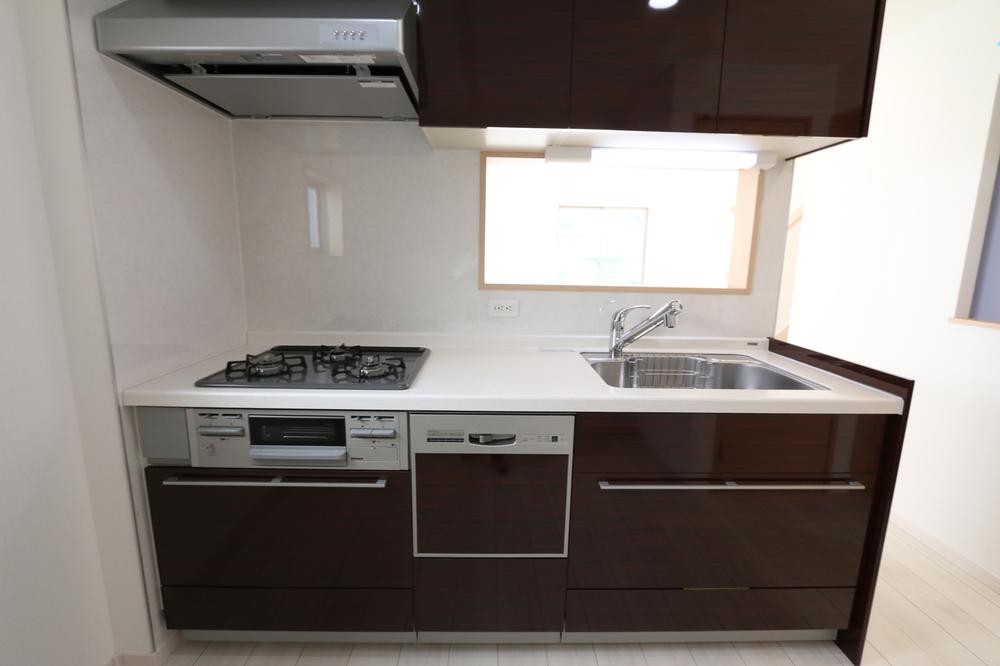 Same specifications photo (kitchen)