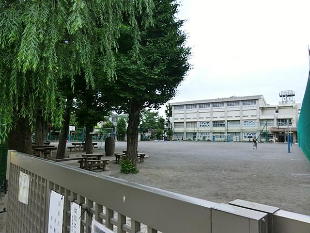 Primary school. 478m until Itabashi Kamiitabashi second elementary school