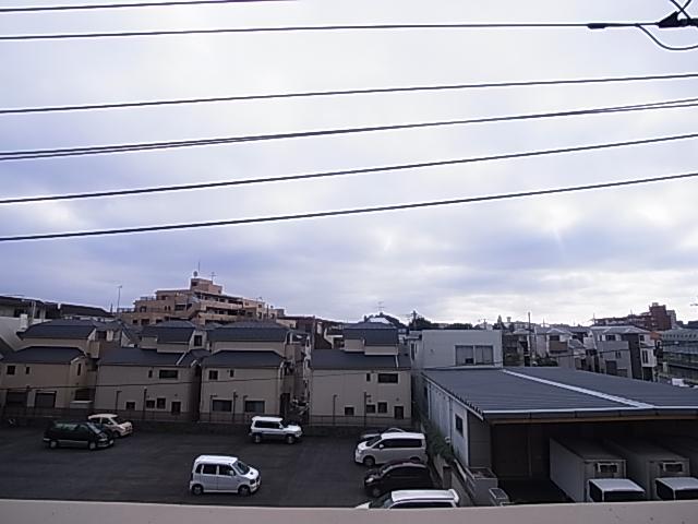 View photos from the dwelling unit. View from the site (October 2013) Shooting