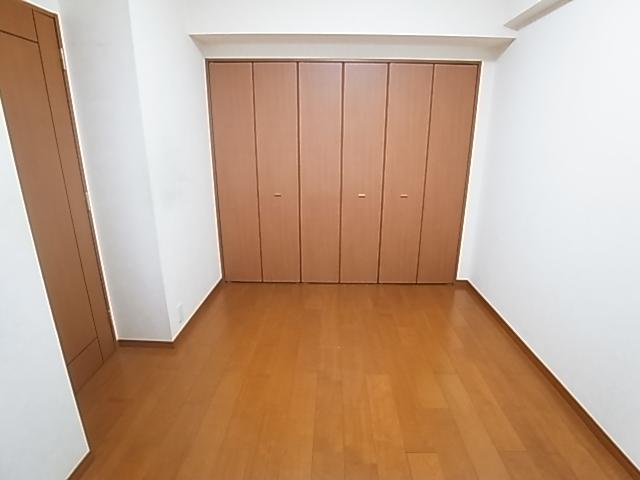 Non-living room. Indoor (11 May 2013) Shooting