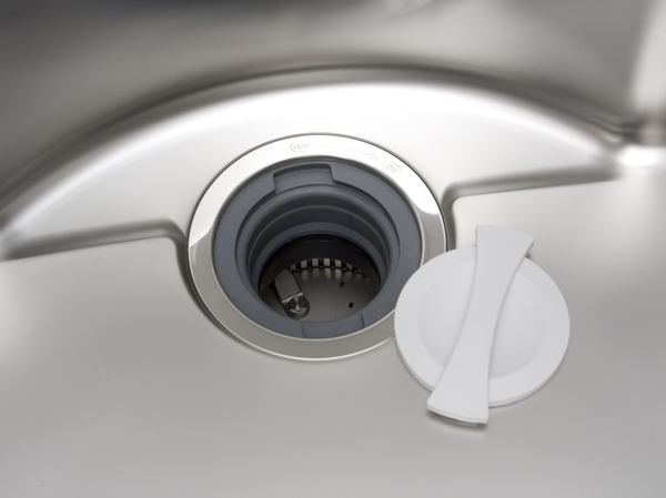 Kitchen.  [Garbage disposer] The garbage, This is a system that can be quickly crushed processing in the kitchen. Garbage that has been crushed by the disposer of each dwelling unit from then purified in wastewater treatment equipment dedicated, Since the drainage, It can also reduce the load on the environment.  ※ There is also a thing that can not be part of the process. For more information please check at the manufacturer's brochure.