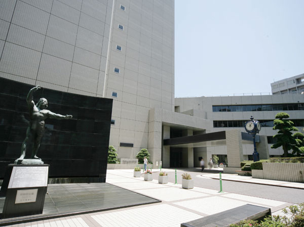 Surrounding environment. Itabashi ward office (about 760m ・ A 10-minute walk)