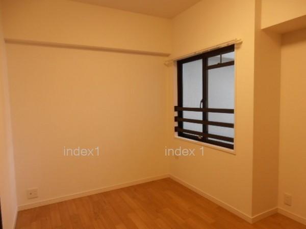 Non-living room. Entrance side about 6 Pledge of Western-style