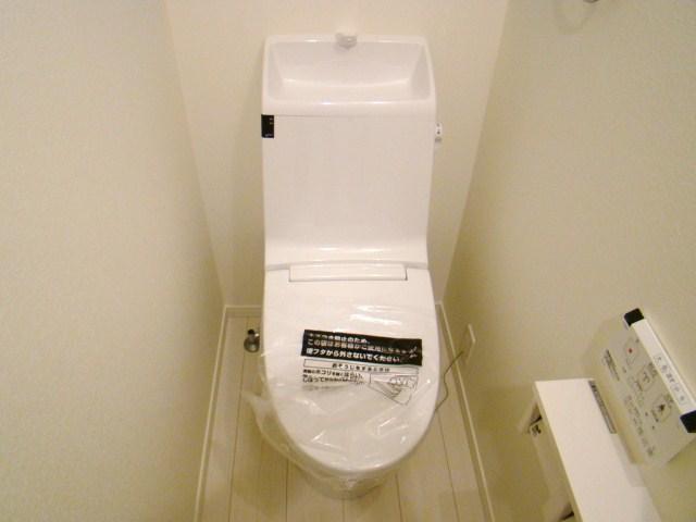 Toilet. Indoor (June 2013) Shooting