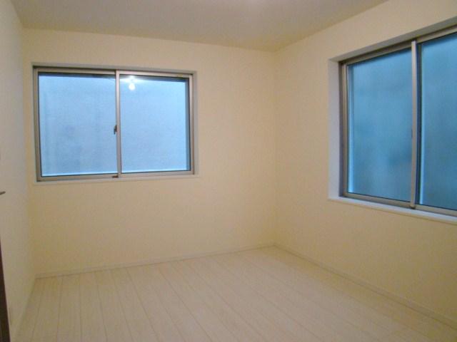 Non-living room. Indoor (June 2013) Shooting