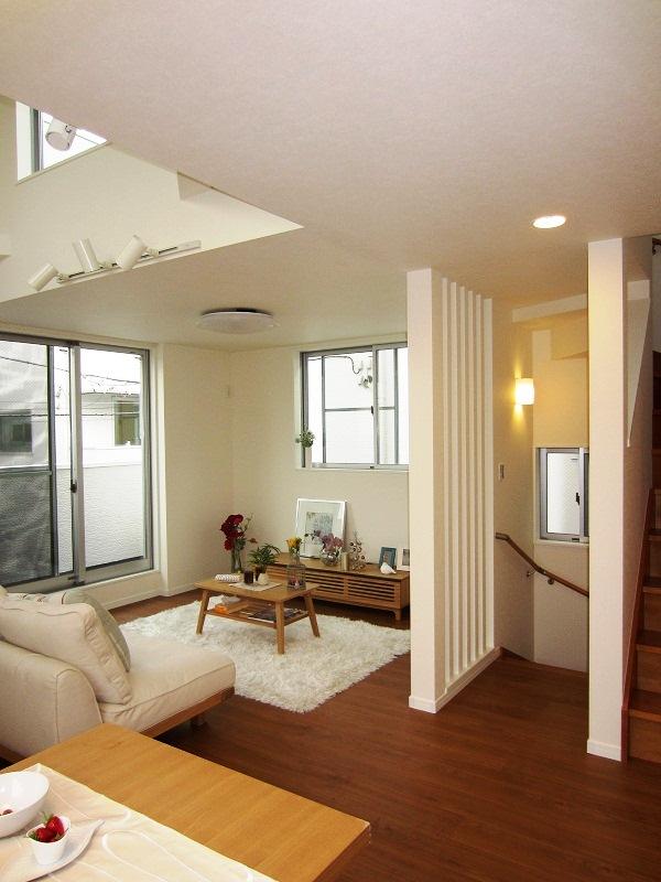 Same specifications photos (living). Example of construction