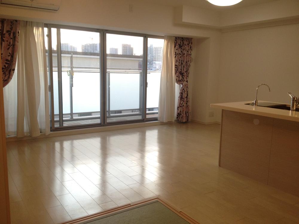 Living. Indoor (12 May 2013) Shooting