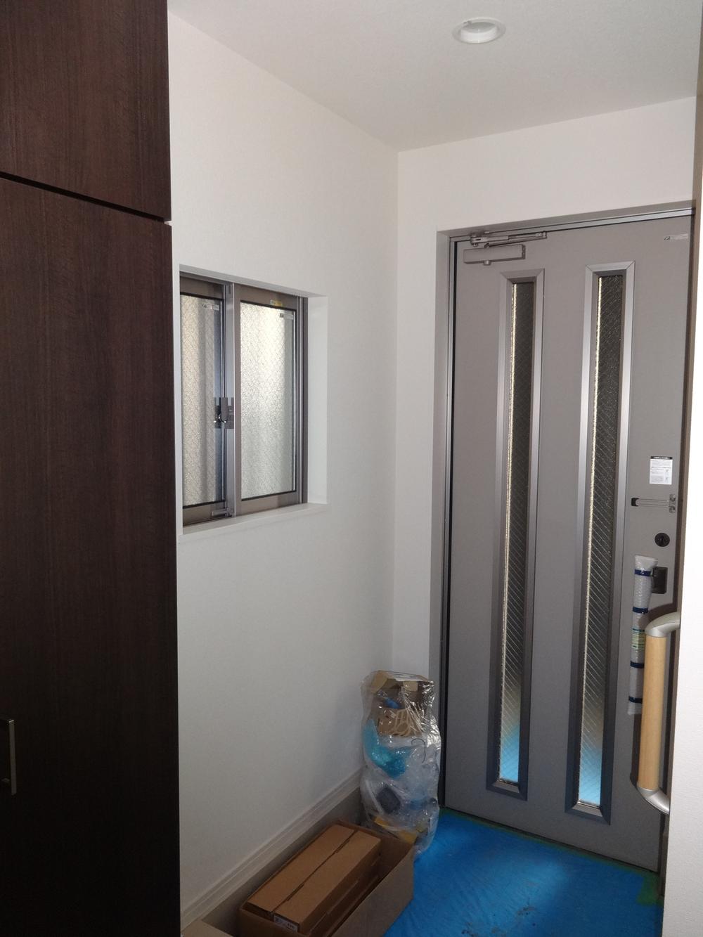 Entrance. Local (11 May 2013) Shooting