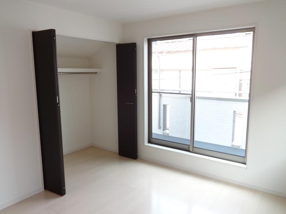 Non-living room. Indoor (11 May 2013) Shooting